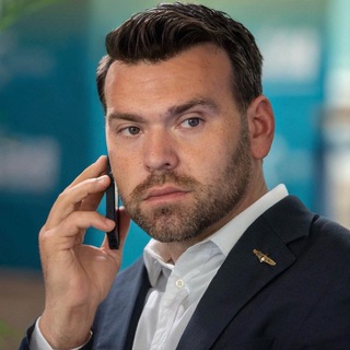 Jack Posobiec ✔